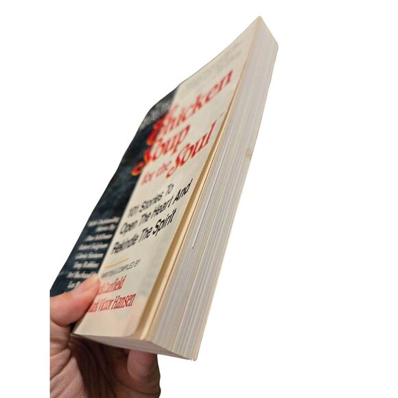 Chicken soup for the soul written and compiled by Jack Canfield - health communi - Picture 3 of 7